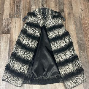 fur vest medium